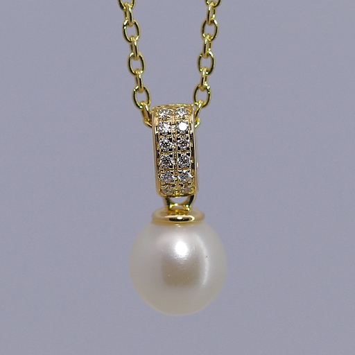 18K Gold Pendant with Stone and Pearl