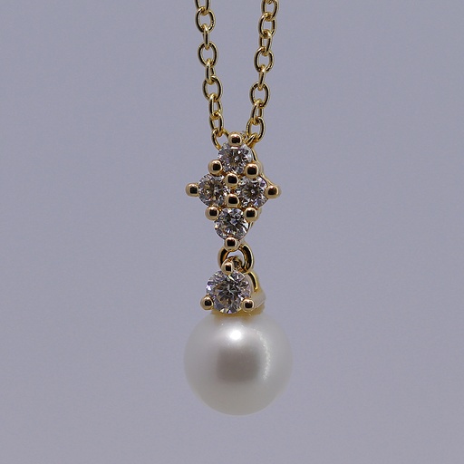 18K Gold Pendant with Stone and Pearl