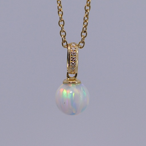 18K Gold Pendant with Stone and Pearl