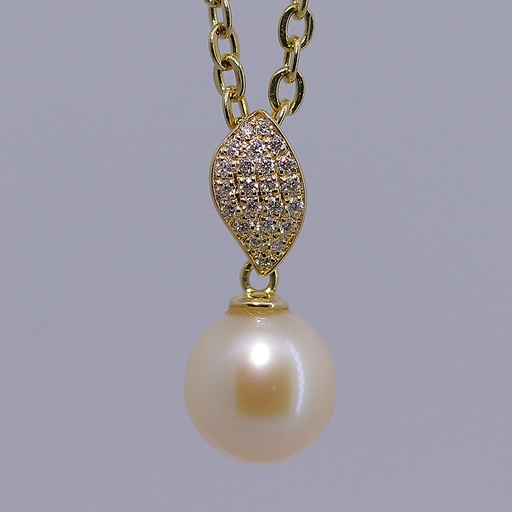 14K Gold Pendant with Stone and Pearl